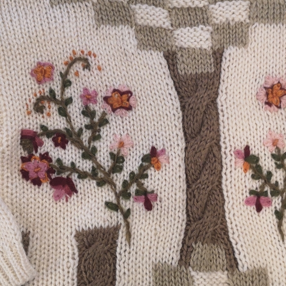 Vintage floral knit - Picture 2 of 3